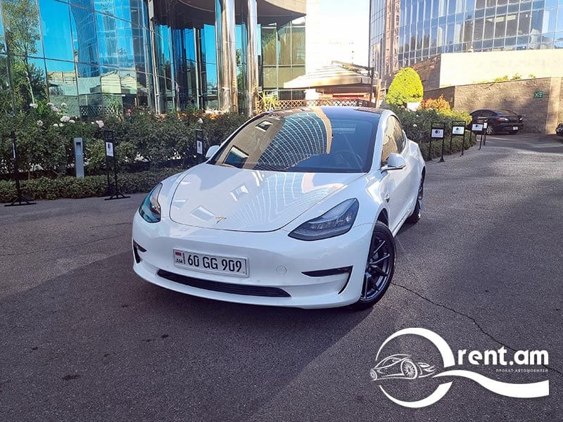 Tesla Model 3 — аренда от 60000 ֏/сутки