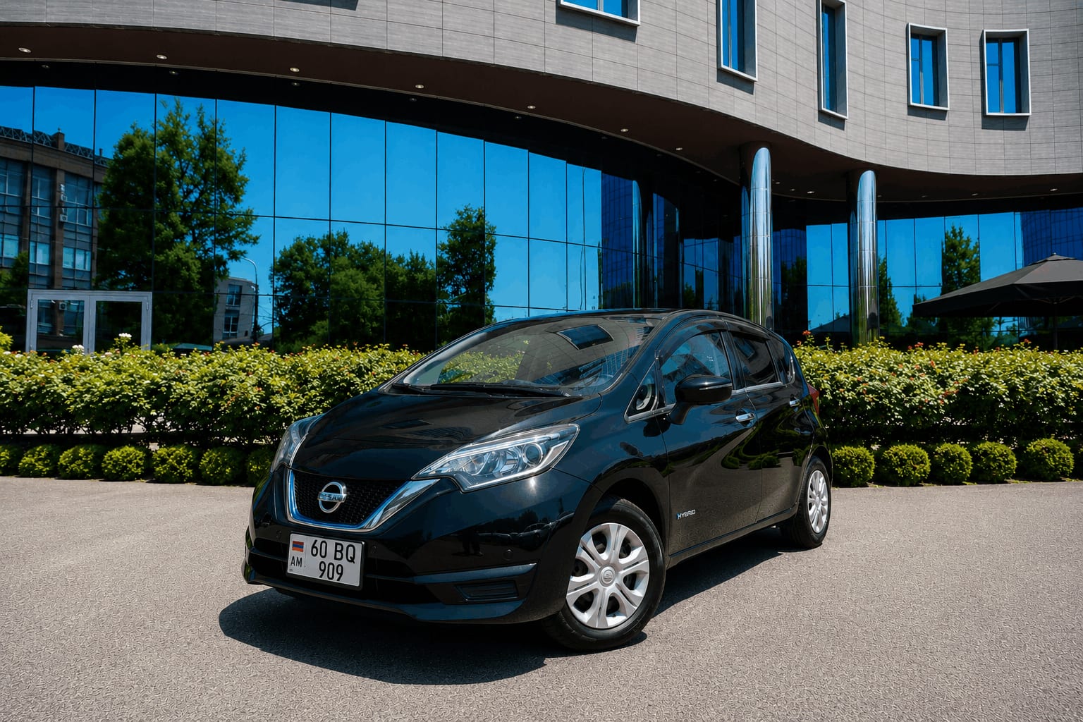 Nissan Note Hybrid — аренда от 23000 ֏/сутки