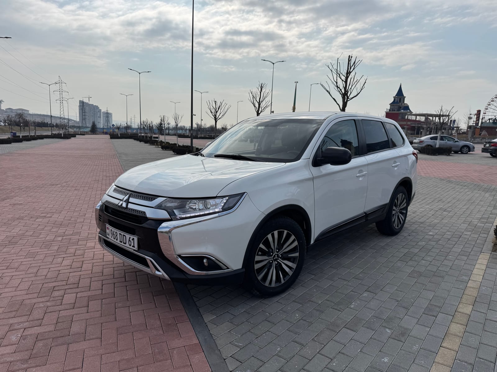 Mitsubishi Outlander 4x4 2020 — аренда от 30000 ֏/сутки
