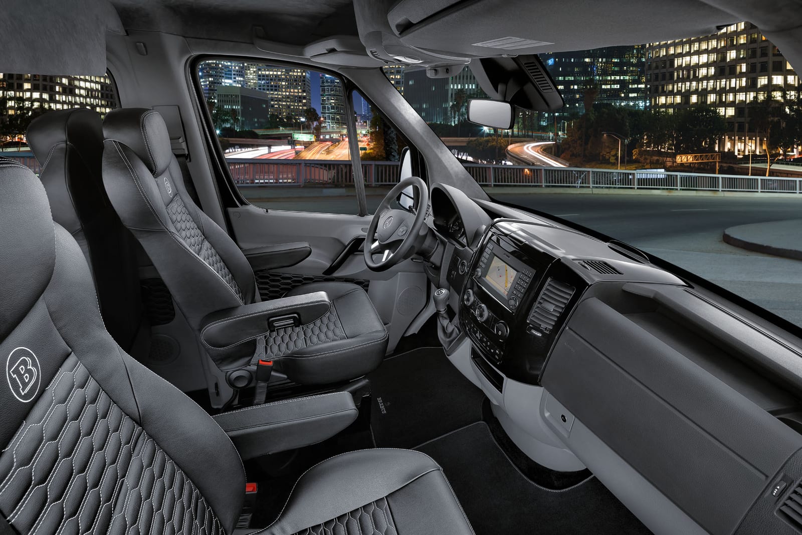 Mercedes-Benz Sprinter — аренда от 90000 ֏/сутки