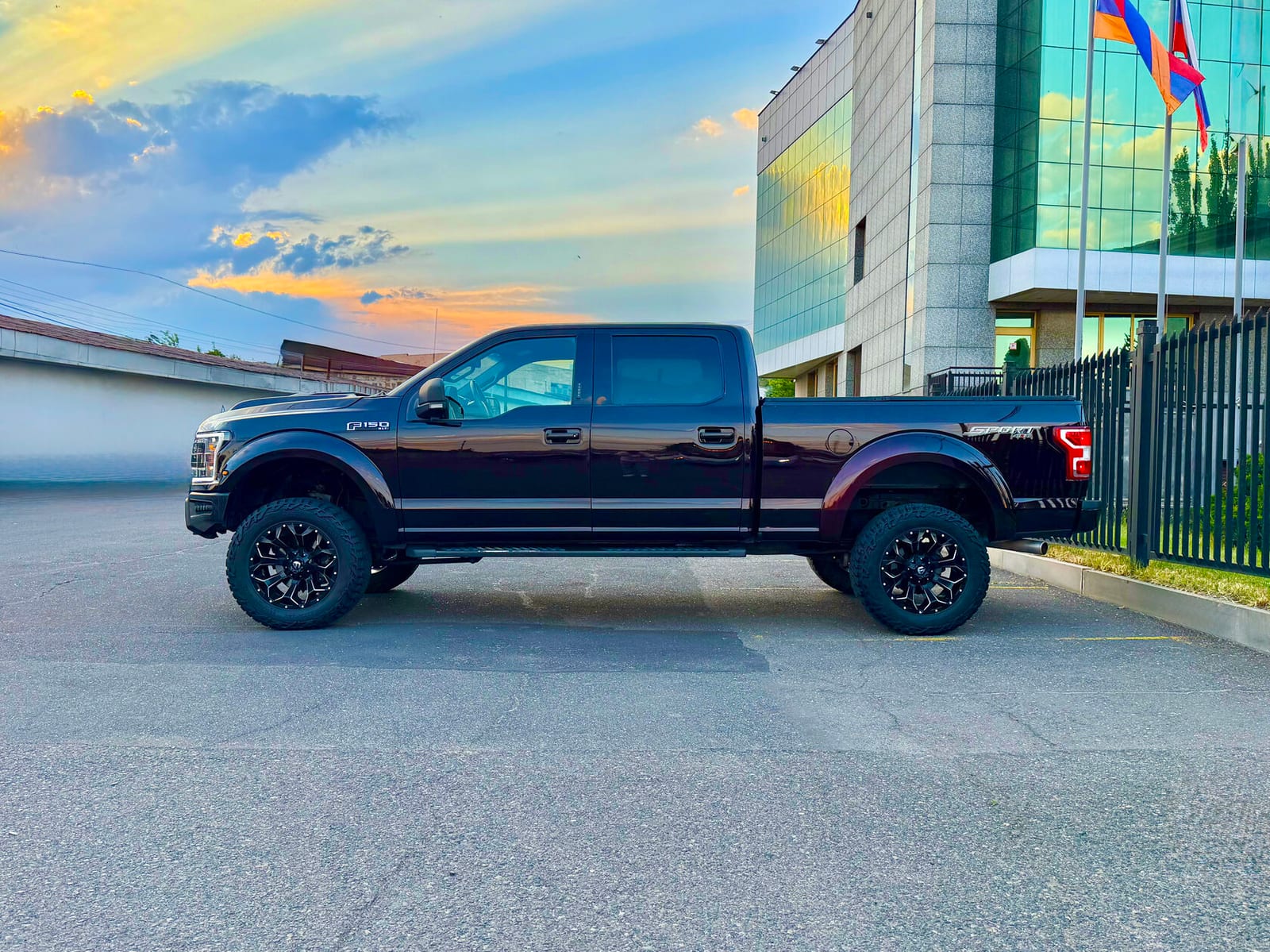 Ford F-150 — фото 2