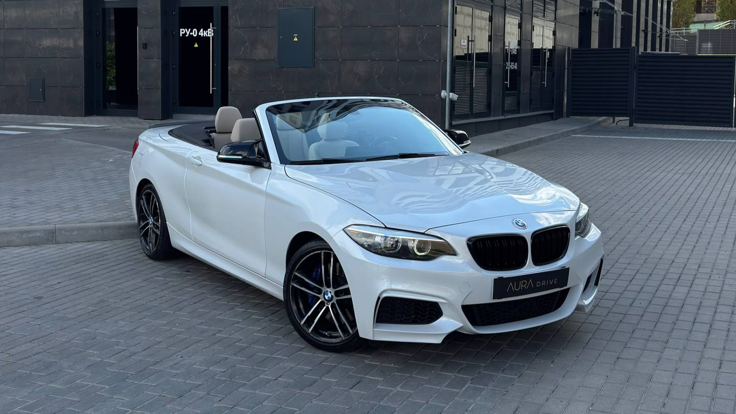 BMW 240i xDrive Cabrio 2018 — аренда от 399 Br/сутки