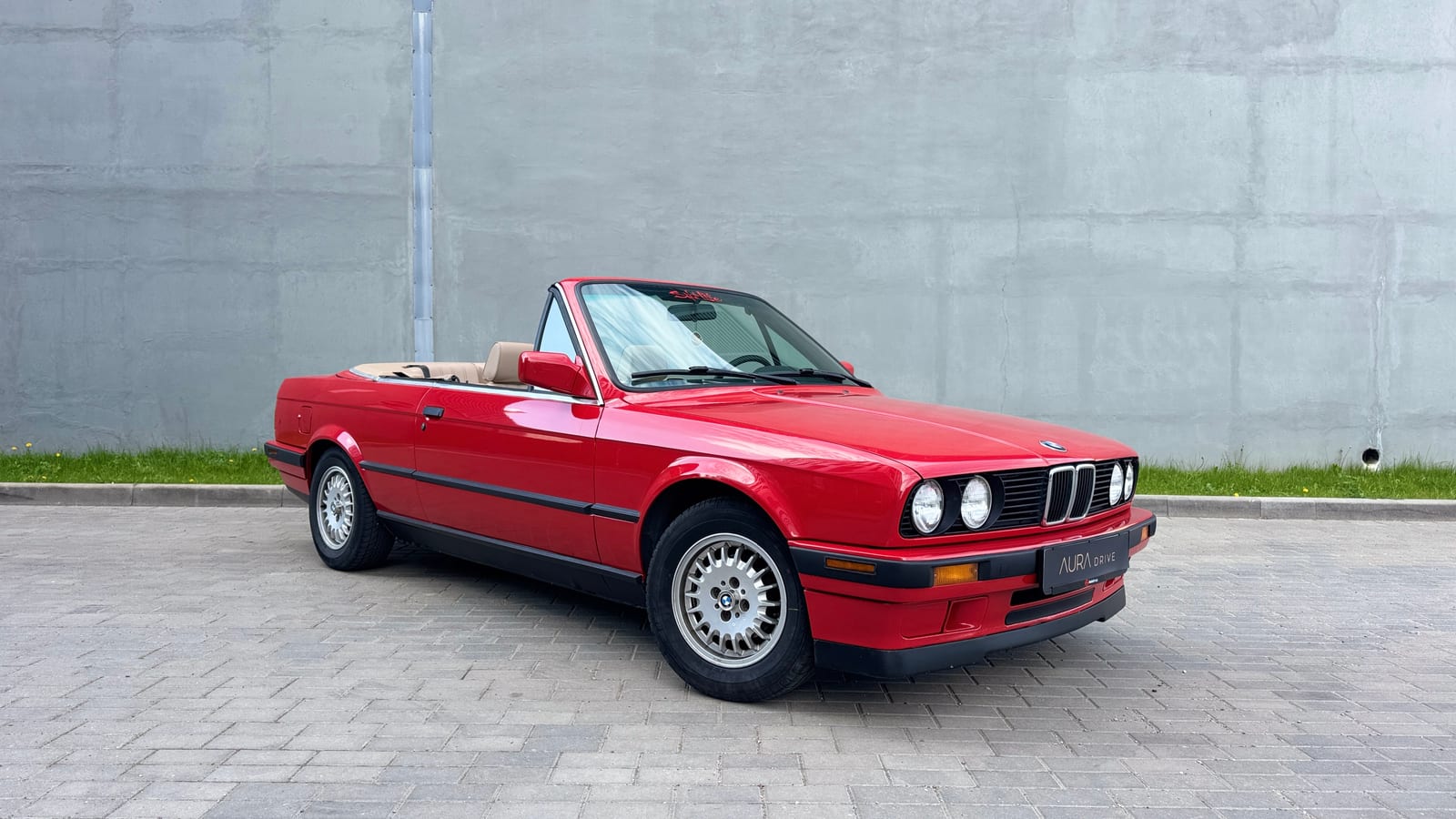 BMW 318i E30 Cabrio 1992 — аренда от 549 Br/сутки