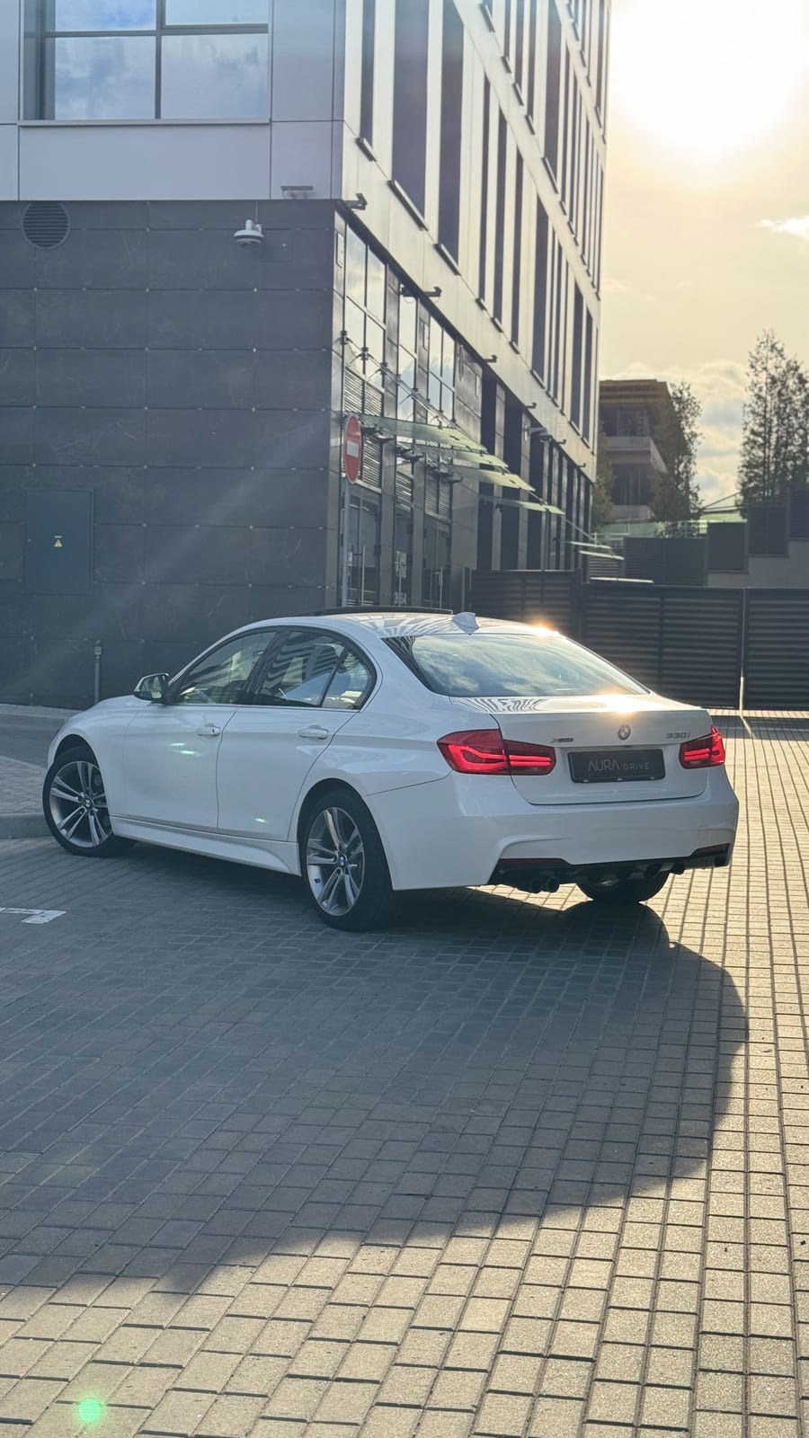 BMW 330i xDrive F30 2018 — фото 2