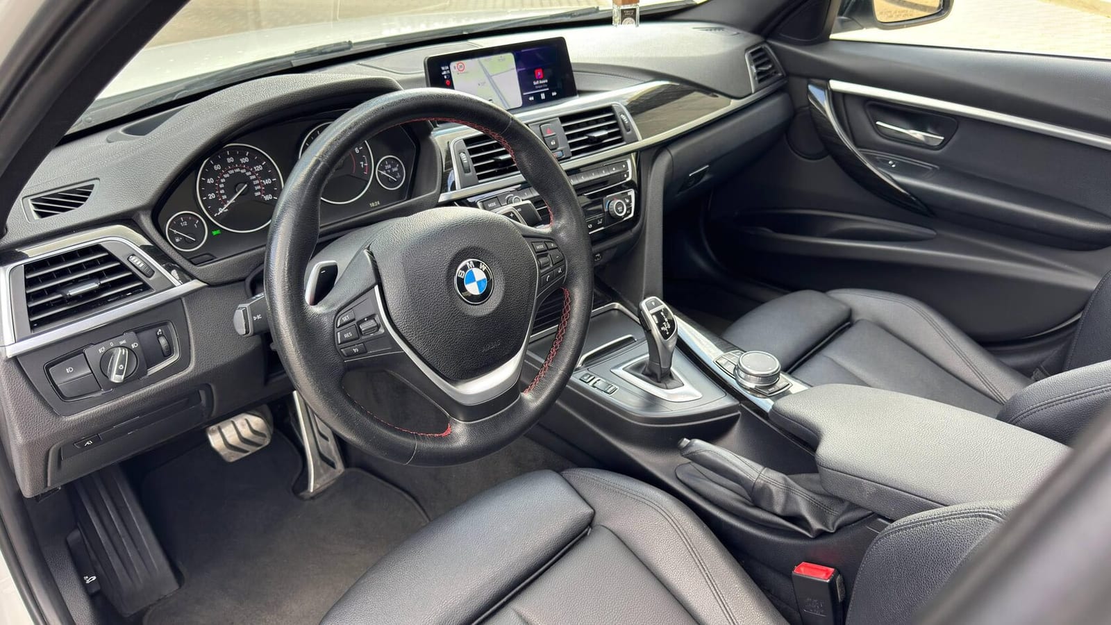 BMW 330i xDrive F30 2018 — фото 4