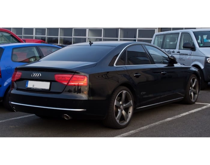 Audi A8L 3.0 TFSI 2012 — фото 2