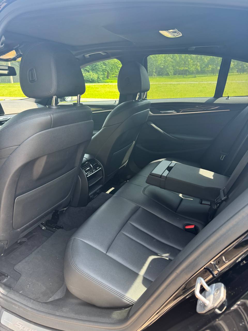 BMW G30 — аренда от 330 Br/сутки