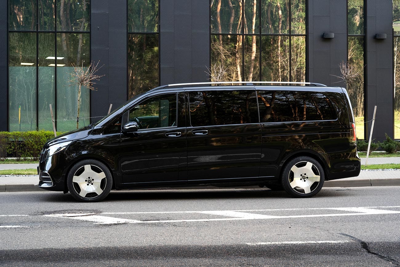 Mercedes-Benz V-Class Extra Long Exclusive 2022 — фото 2
