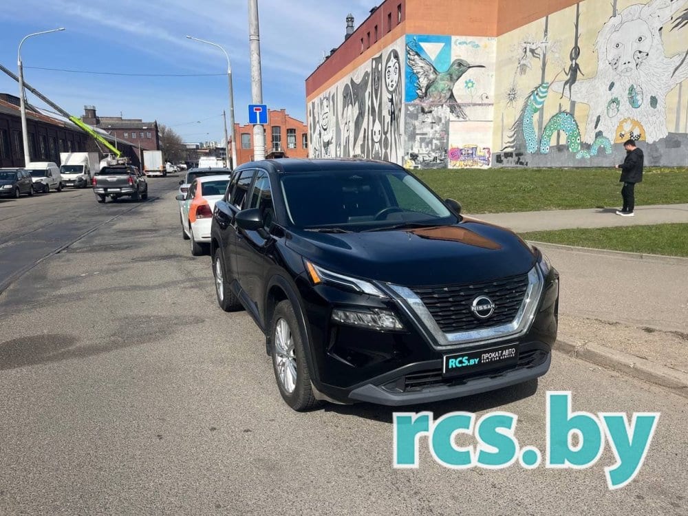 Nissan Rogue (X-Trail) 2023 года в аренду в Минске