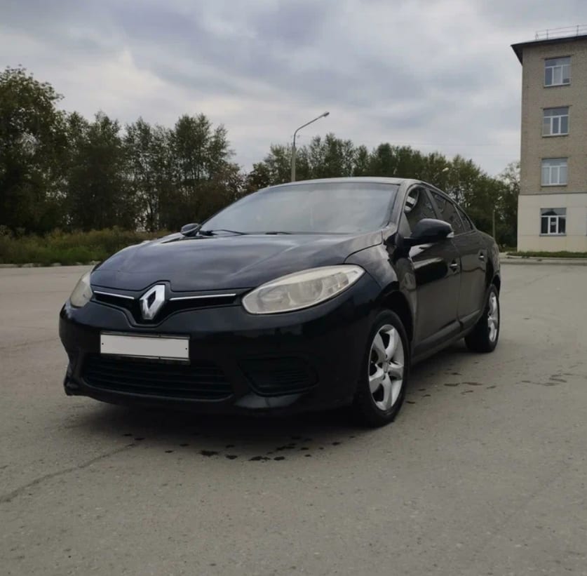 Renault Fluence 2013 — аренда от 85 Br/сутки