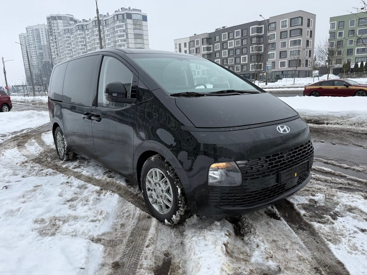 Hyundai Staria 2023 года в аренду в Минске