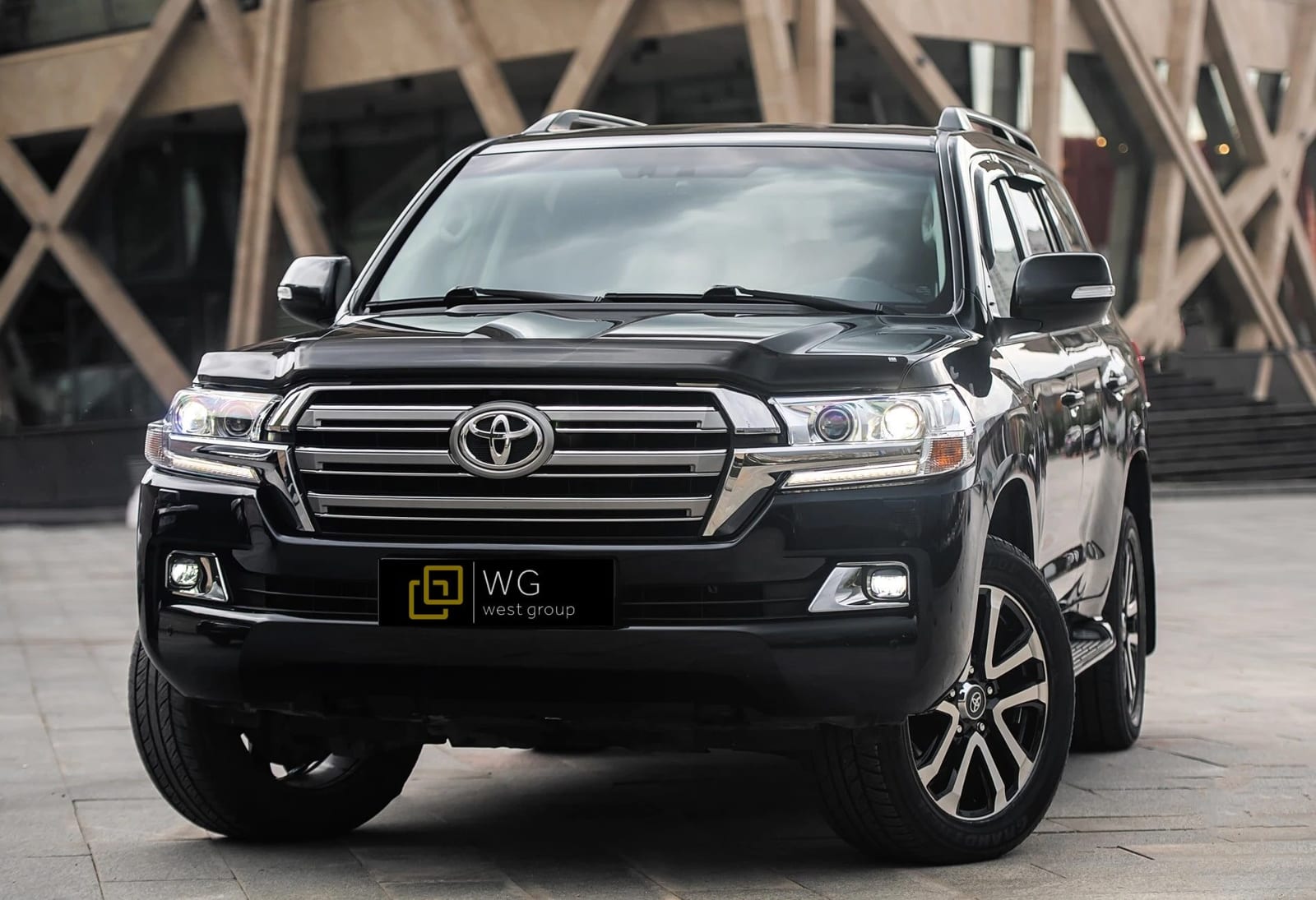 Toyota Land Cruiser J200 2016 года в аренду в Минске