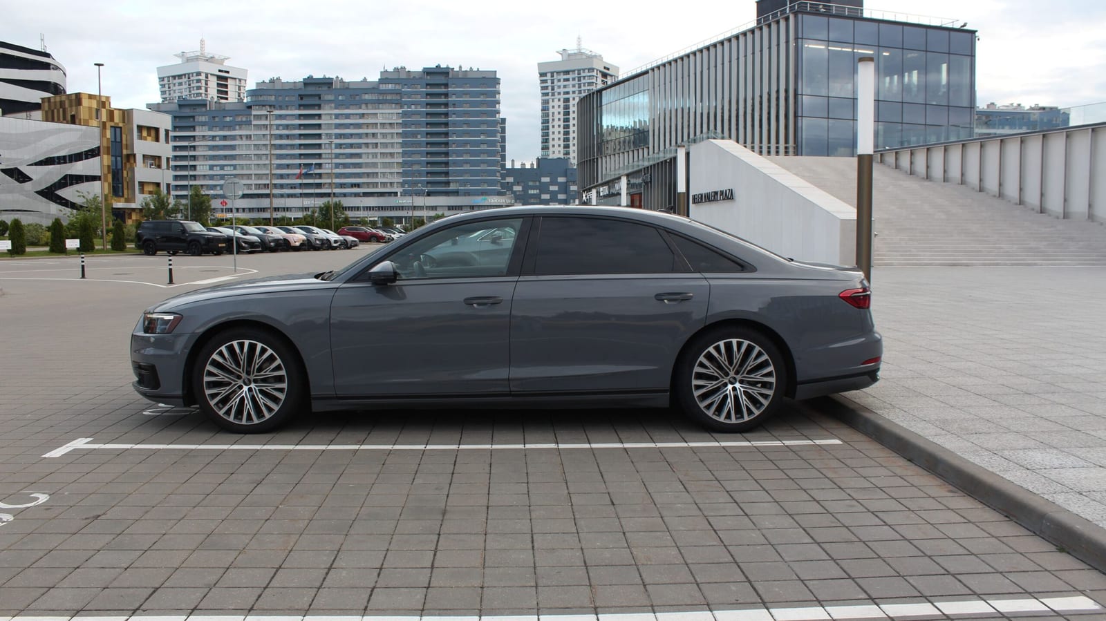 Audi A8 D5 Long в аренду в Минске