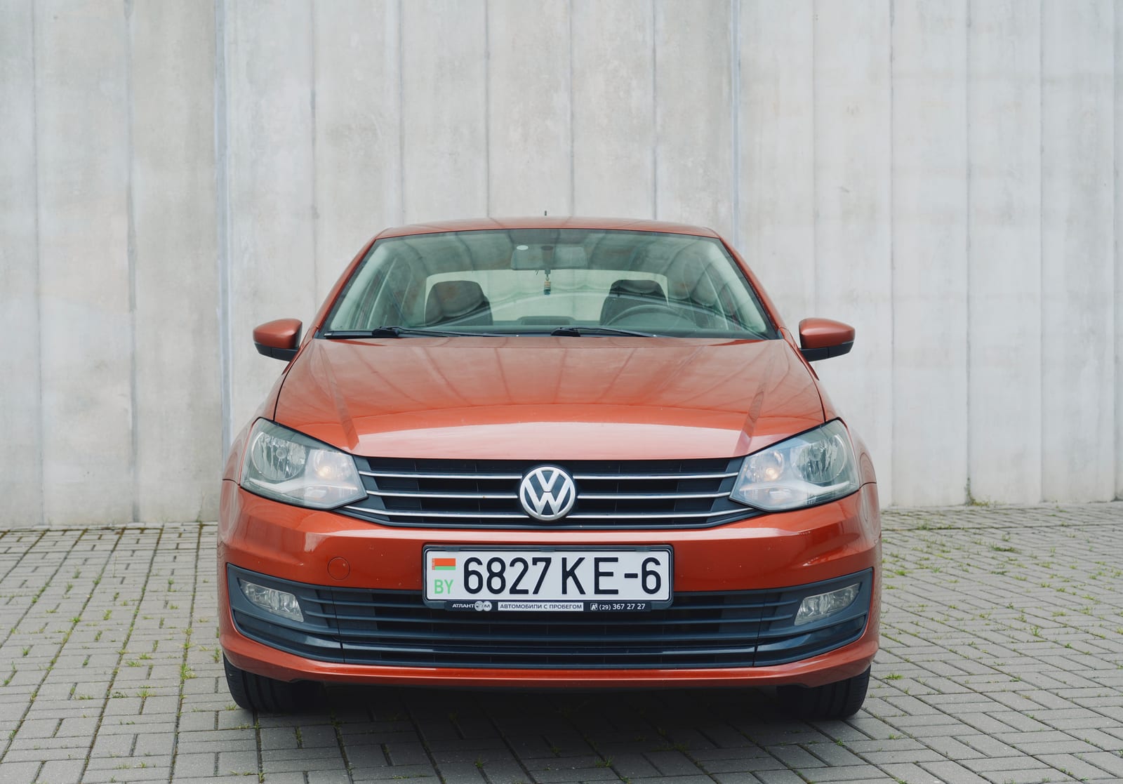 Volkswagen Polo Sedan — аренда от 120 Br/сутки