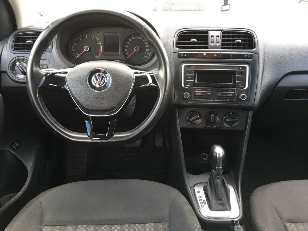Volkswagen Polo Sedan 2017 — фото 3