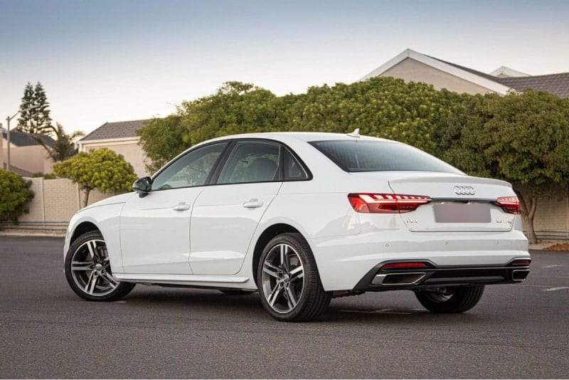 Audi A4 TFSI 2022 — фото 2