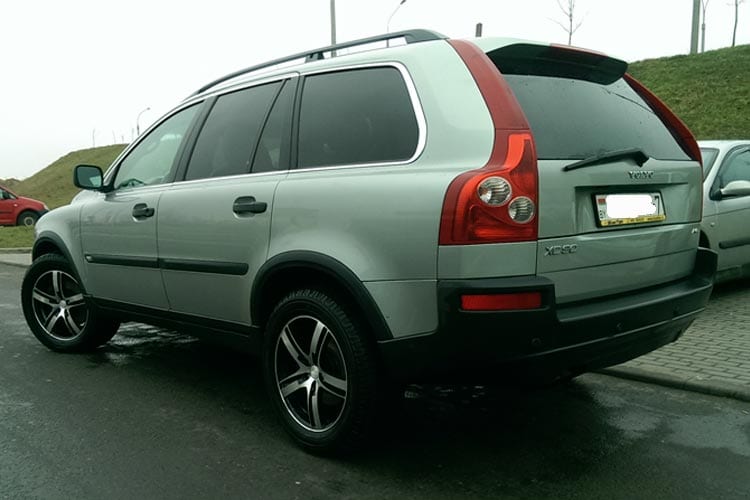 Volvo XC90 2006 года в аренду в Минске