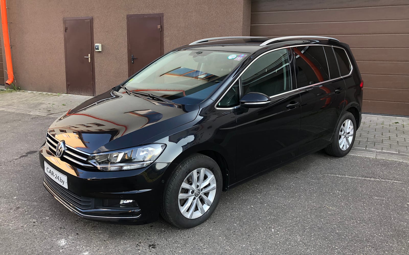 Volkswagen Touran 2019 — аренда от 85 Br/сутки