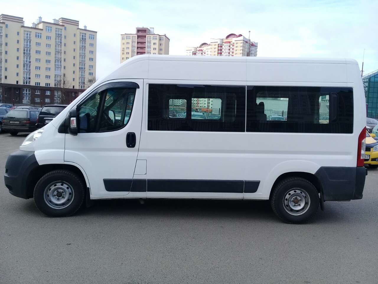 Peugeot Boxer (8+1) 2012 года в аренду в Минске