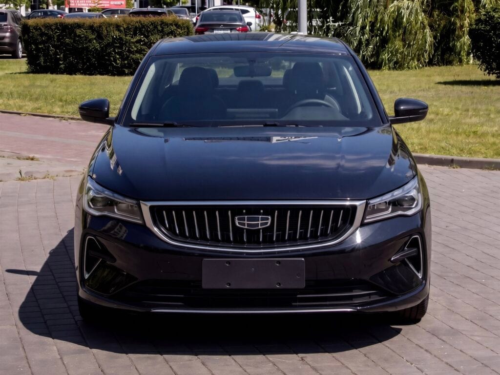 Geely Emgrand Blue 2023 — фото 2
