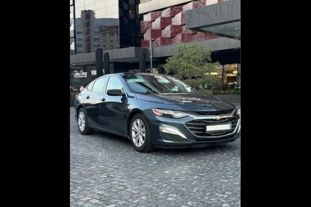 Chevrolet Malibu в аренду в Минске