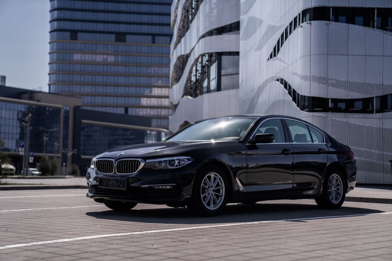 BMW 520d G30 — фото 4