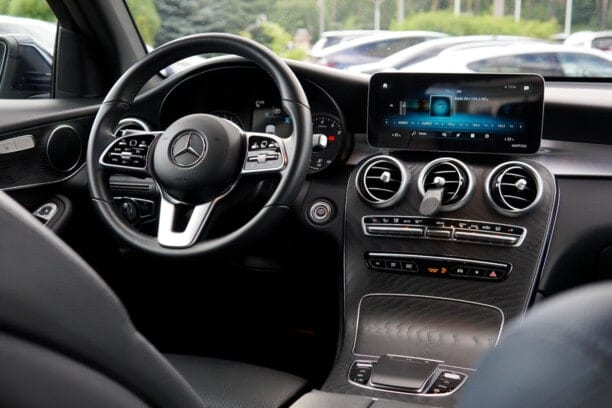 Mercedes-Benz GLC 220d 4MATIC 2021 — фото 4