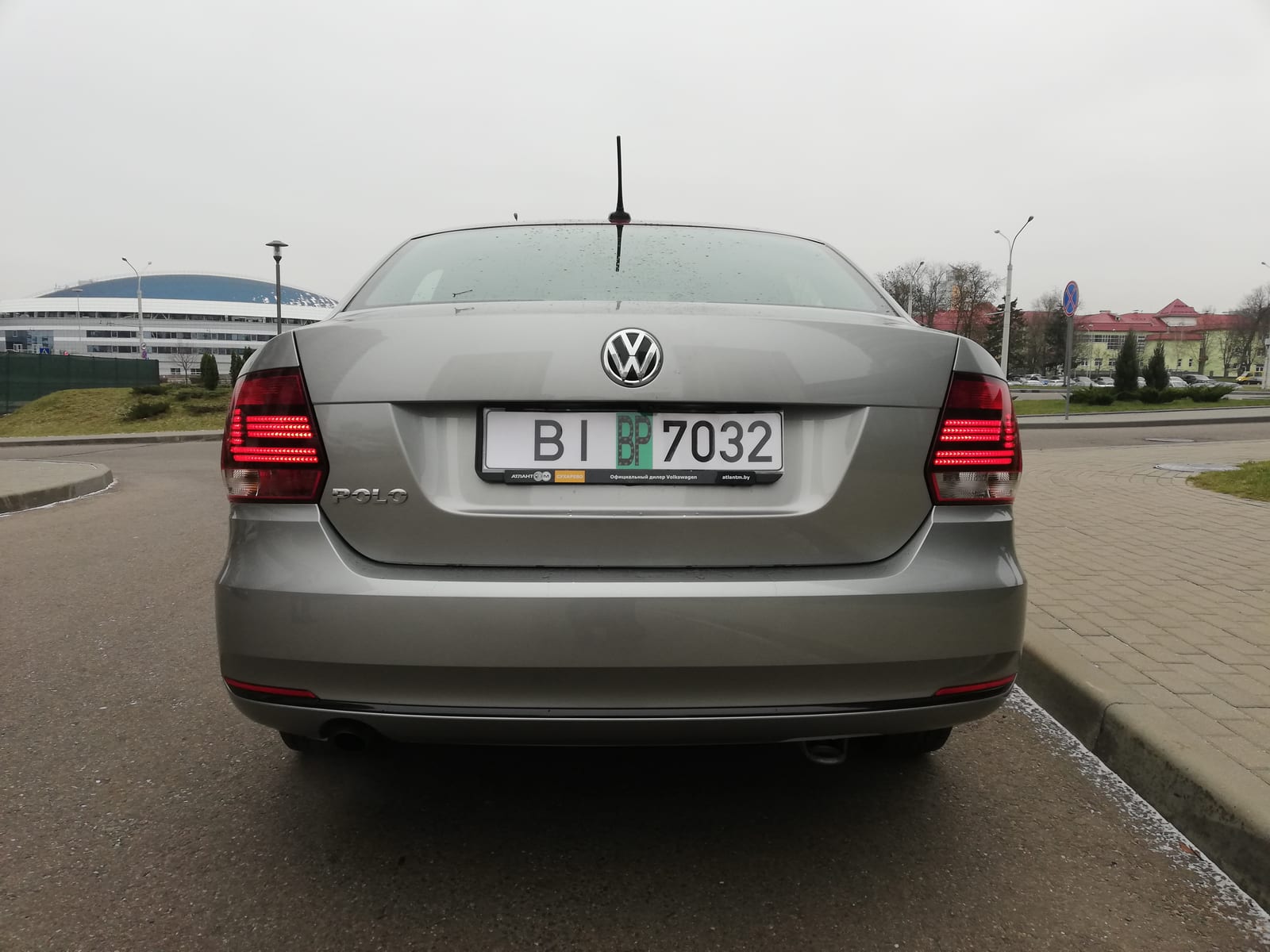 Volkswagen Polo Comfortline Joy 2018 — фото 4