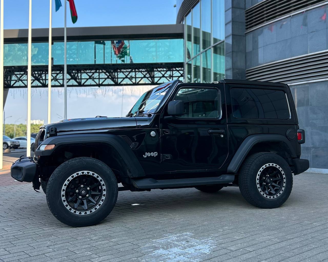 Jeep Wrangler Sport в аренду в Минске