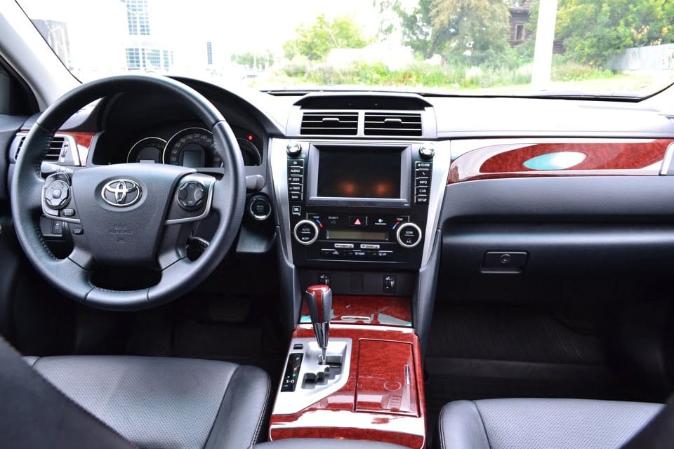 Toyota Camry 2013 — фото 2