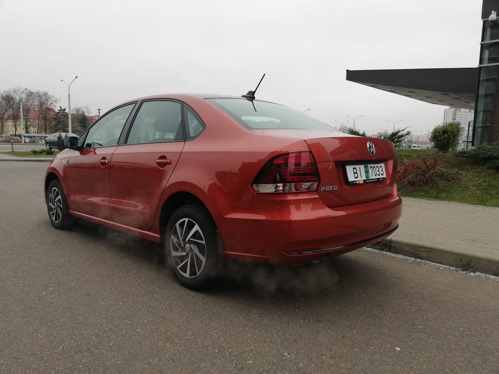 Volkswagen Polo Comfortline Joy 2018 — фото 2