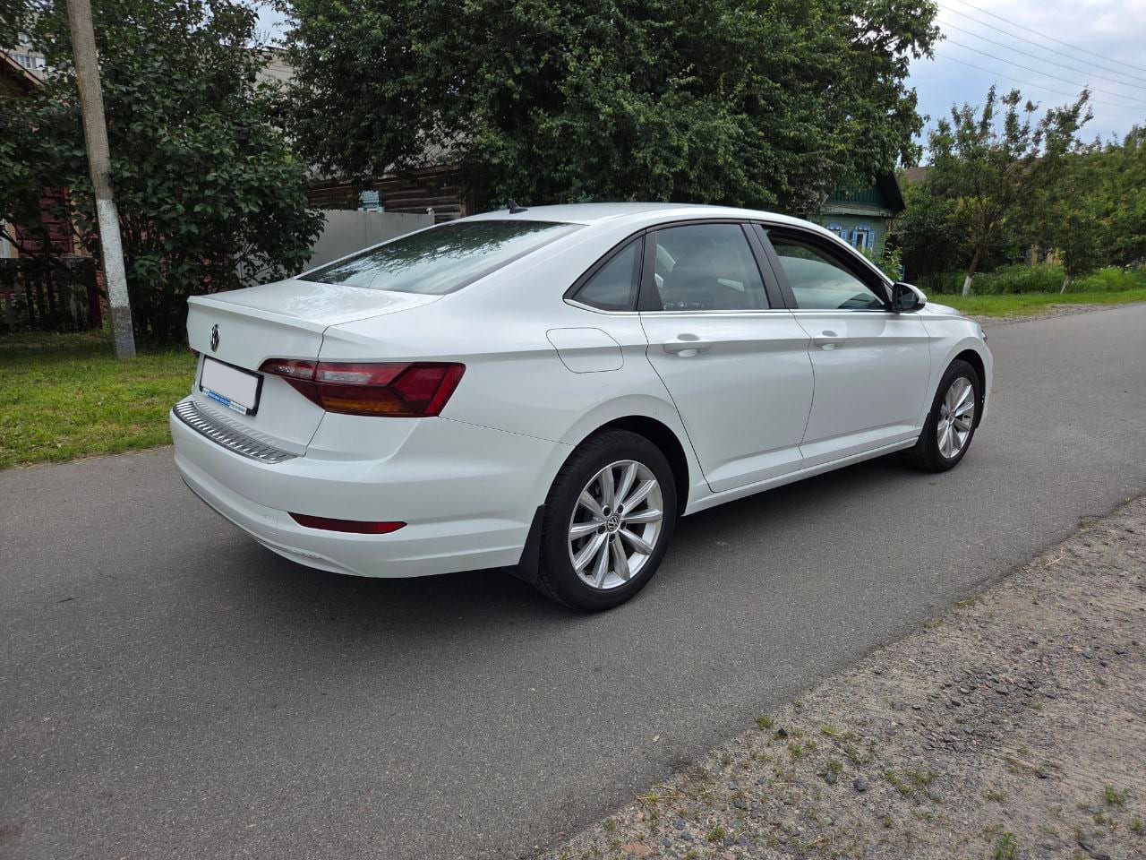 Volkswagen Jetta — фото 2