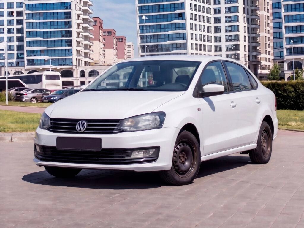 Volkswagen Polo White 2018 — аренда от 120 Br/сутки