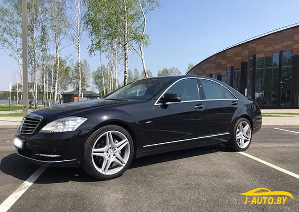 Mercedes S-Class W221 2012 года в аренду в Минске