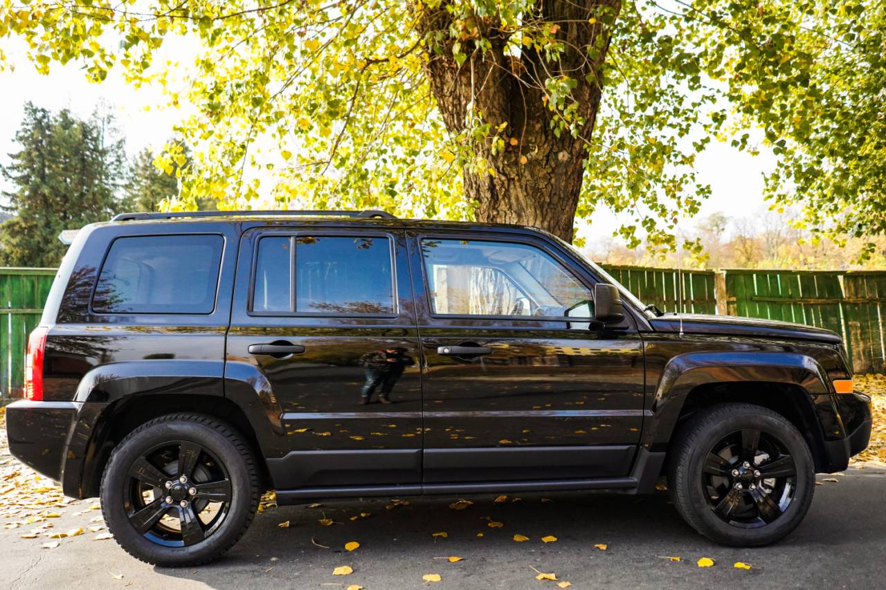 Jeep Patriot 2017 — аренда от 143 Br/сутки