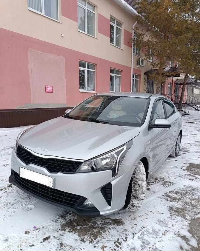 Kia Rio 2021 — аренда от 135 Br/сутки