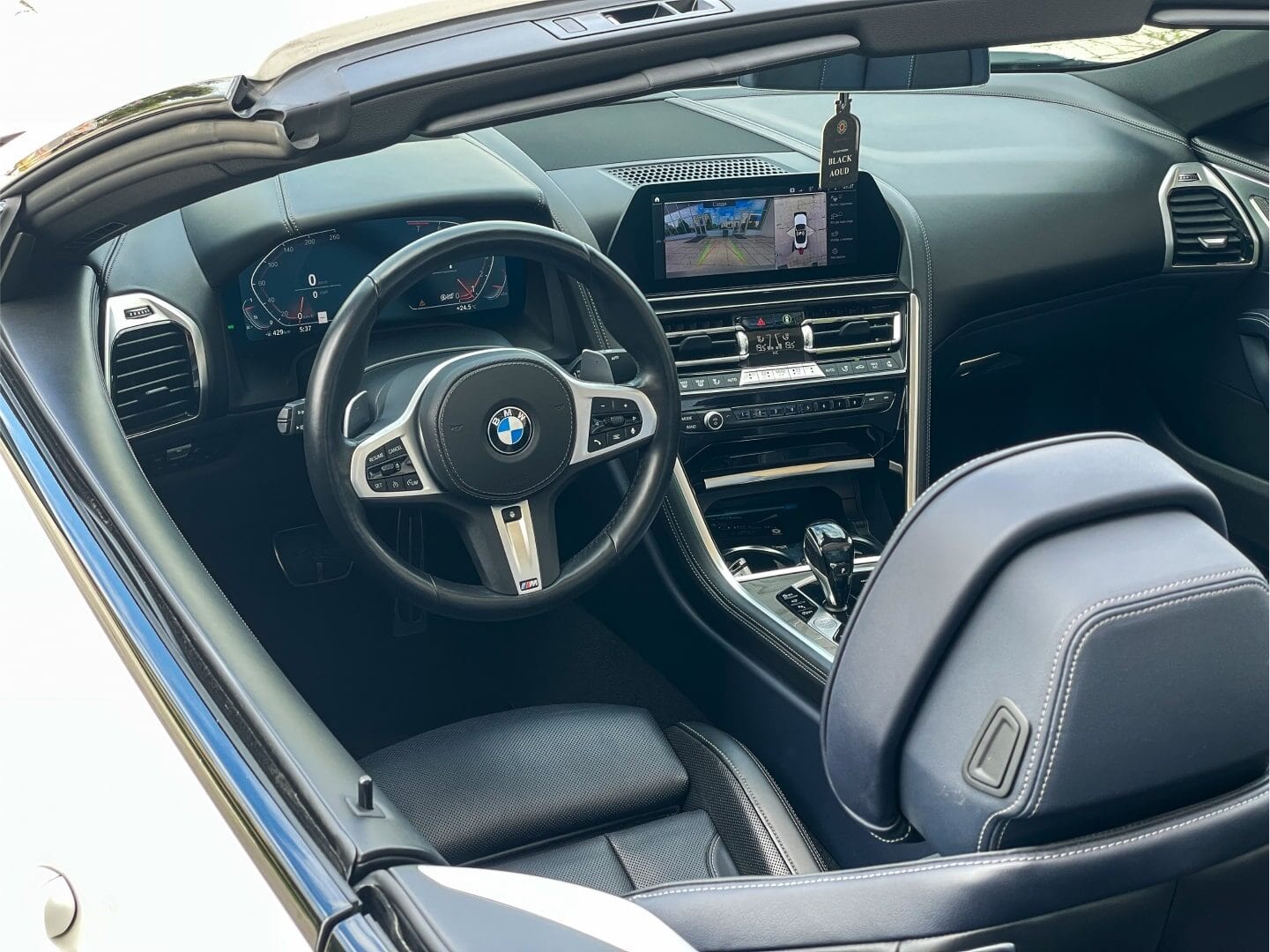 BMW 840i Cabrio 2021 года в аренду в Минске