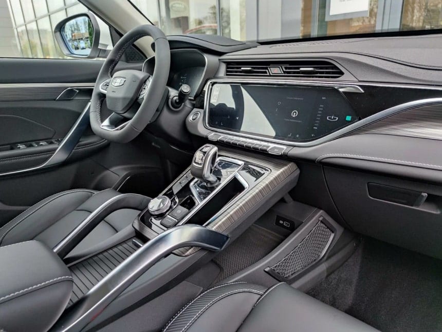 Geely Atlas Pro 2022 года в аренду в Минске