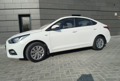 Hyundai Solaris 2018 — аренда от 65 Br/сутки