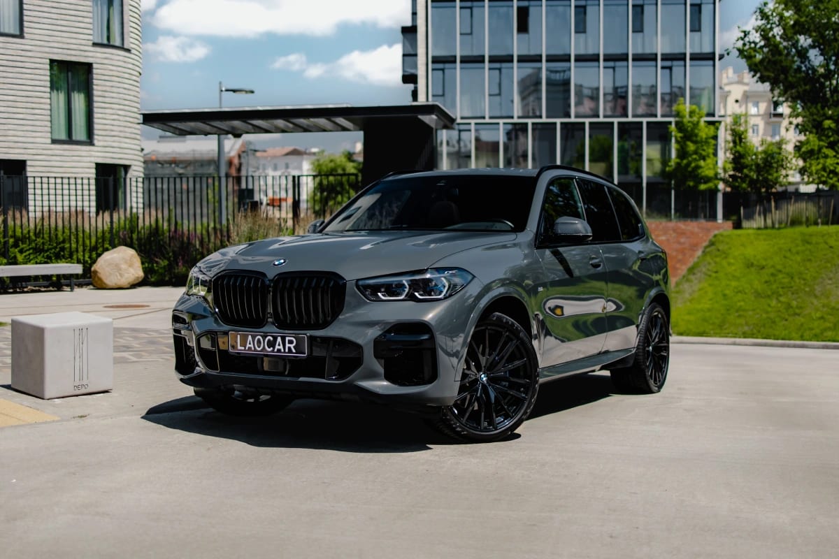 BMW X5 3.0d M-pack в аренду в Минске