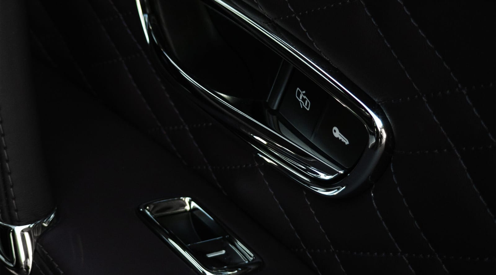 Bentley Flying Spur — фото 2