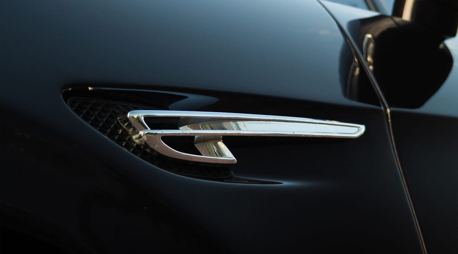 Bentley Flying Spur — фото 4
