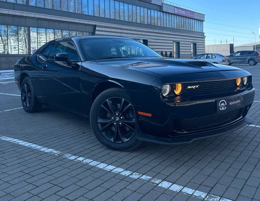 Dodge Challenger 2020 — аренда от 430 Br/сутки