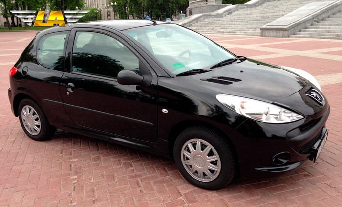 Peugeot 206 2010 года в аренду в Минске