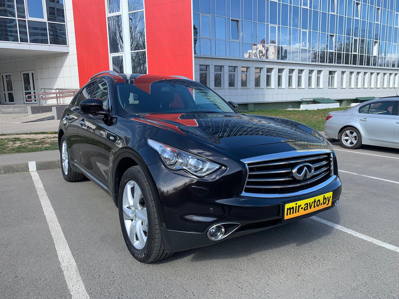 Infiniti FX 37 / QX 70 в аренду в Минске