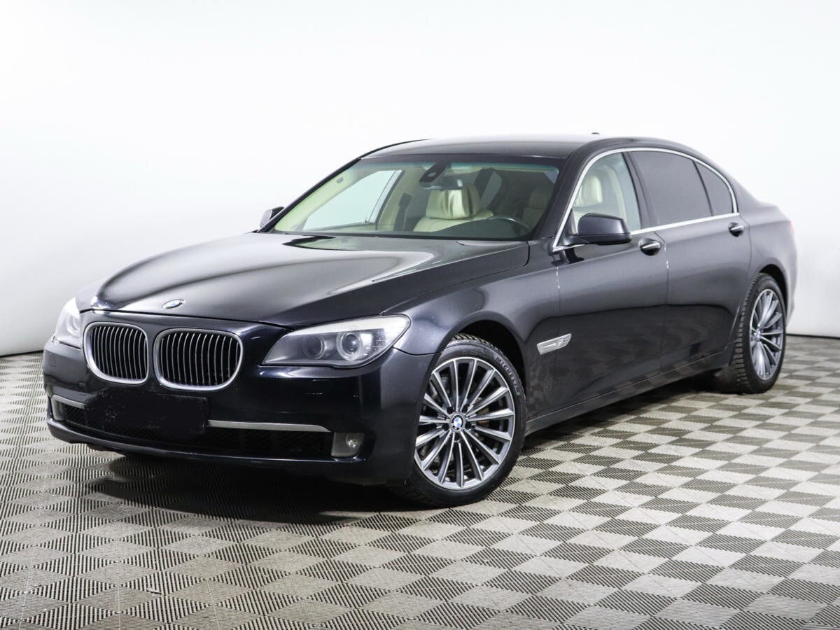 BMW 7 Series (F01) restyling 2012 — аренда от 260 Br/сутки