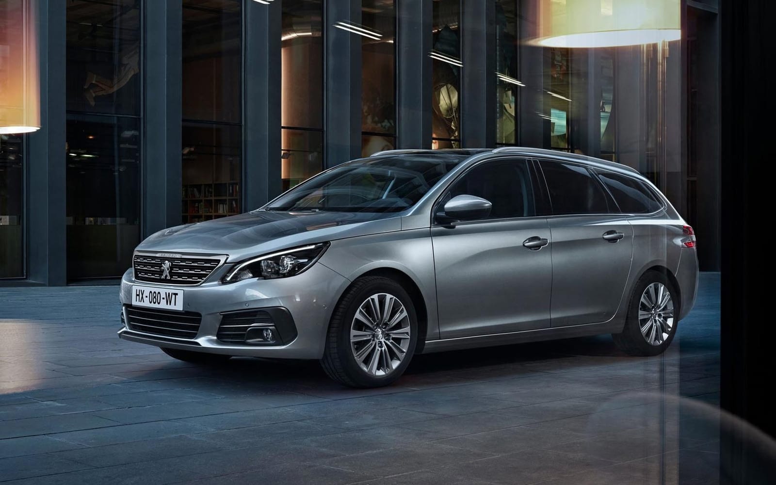 Peugeot 308 SW 2020 — аренда от 100 Br/сутки