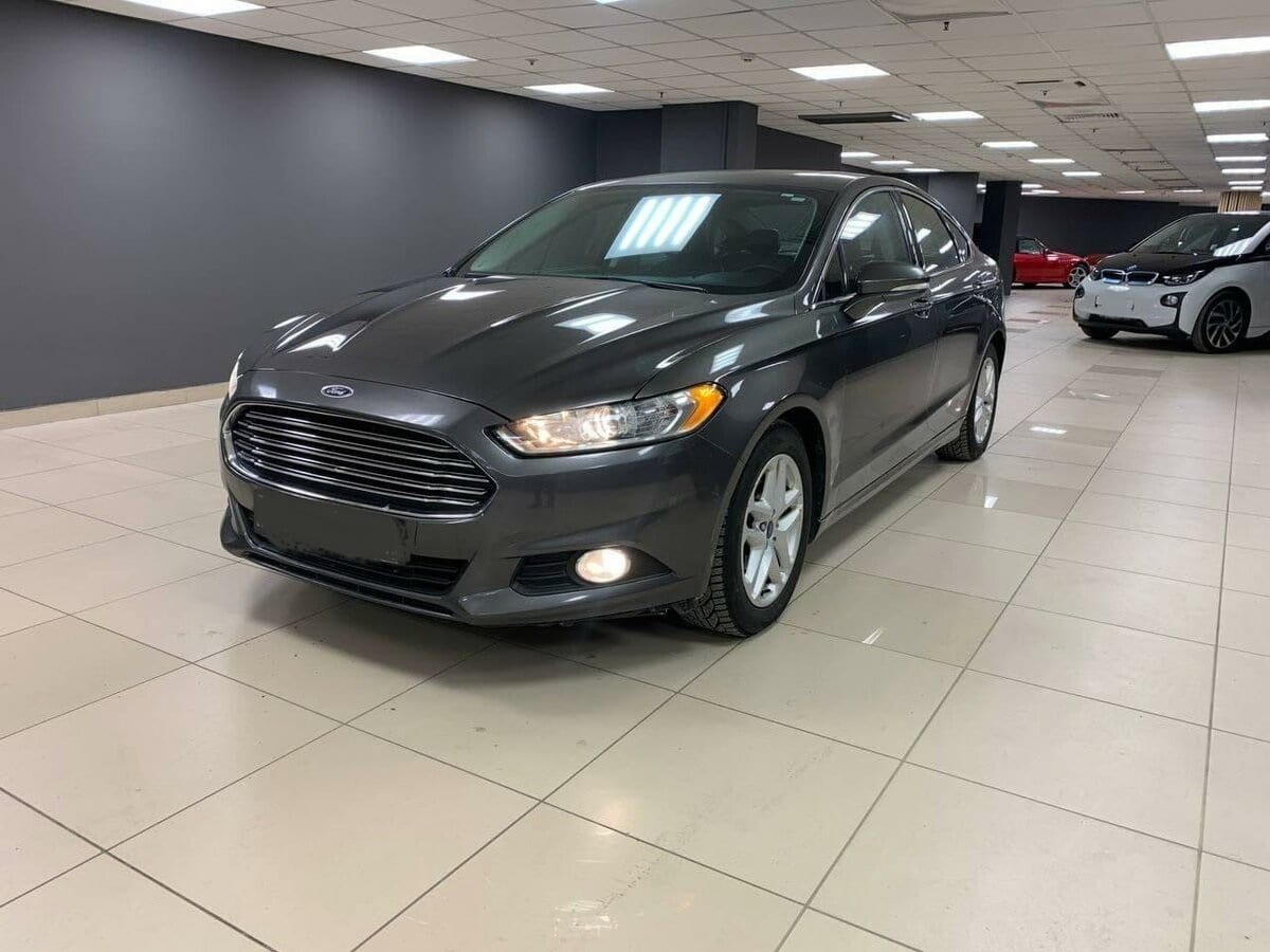 Ford Fusion 2015 — аренда от 130 Br/сутки