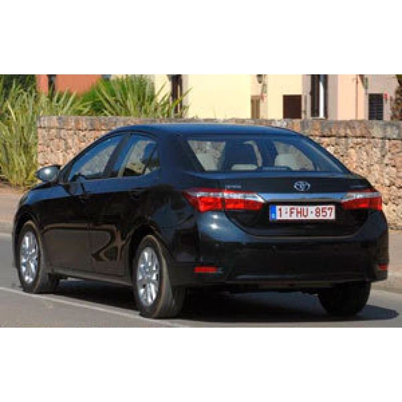 Toyota Corolla E180 2015 года в аренду в Минске