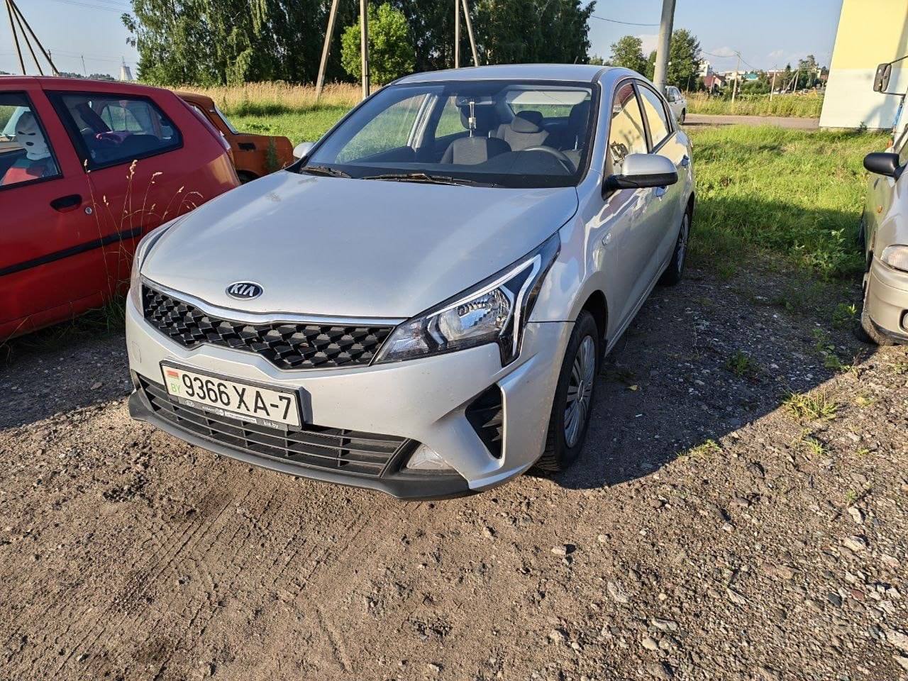 Kia Rio 2021 — аренда от 100 Br/сутки